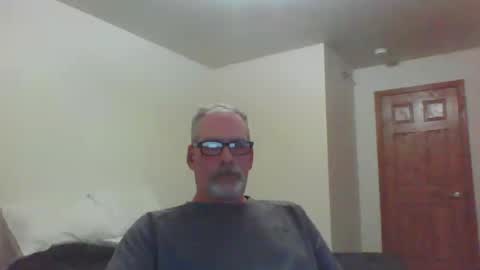 Mustache Daddy online show from August 12, 6:05 am