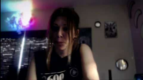 ghost mantis online show from August 1, 2:23 pm
