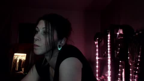ghost mantis online show from August 11, 4:25 am