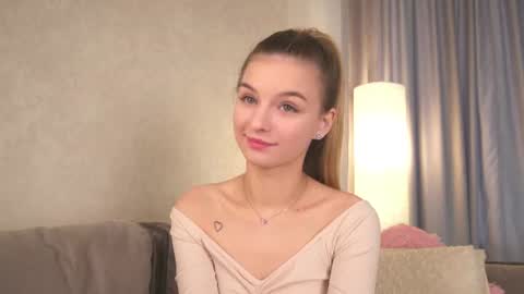 Polly online show from June 17, 1:10 pm
