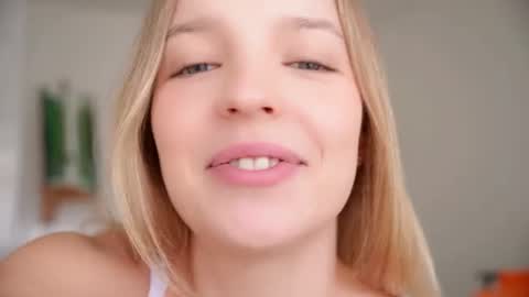  MIA  days when Im here Friday Sunday 24th CHRISTMAS STREAM 5 girls online show from July 4, 7:54 am