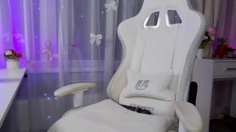 my_polina online show from April 19, 11:03 pm