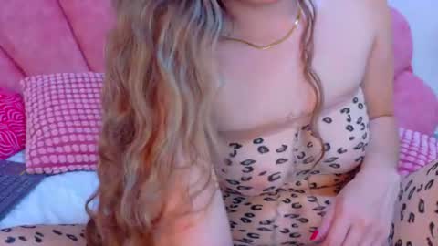 MyApril   online show from August 6, 2:49 pm