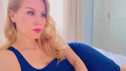 Mya-be Yours P online show from August 12, 4:20 pm