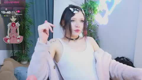 Mia online show from April 26, 10:28 pm