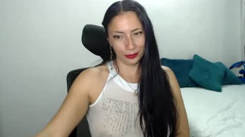 mary charlie online show from August 1, 1:33 am
