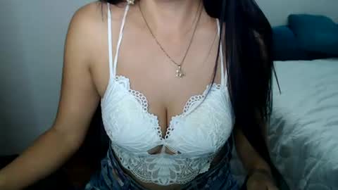 mary charlie online show from August 15, 1:42 am