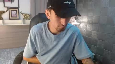 Im Mike online show from August 14, 11:58 am