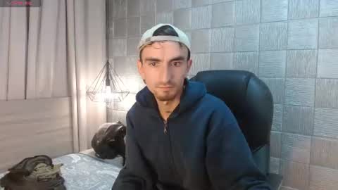 Im Mike online show from August 15, 1:26 pm