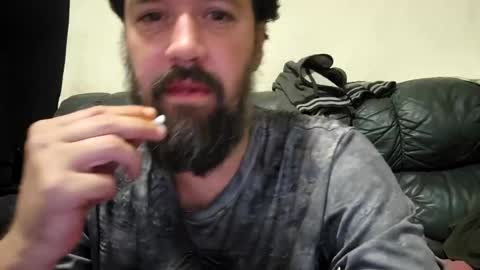 myleshodges online show from July 3, 12:07 pm