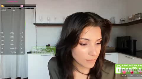 hey its Mel online show from June 14, 6:38 pm