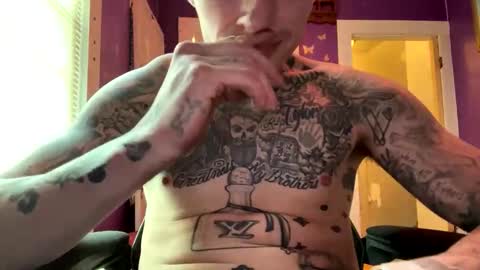 mynicedick1995 online show from May 21, 1:57 pm