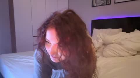 Mary online show from August 7, 5:24 pm