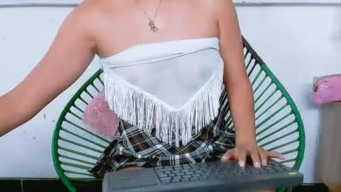 Mystery couple online show from June 1, 8:34 pm