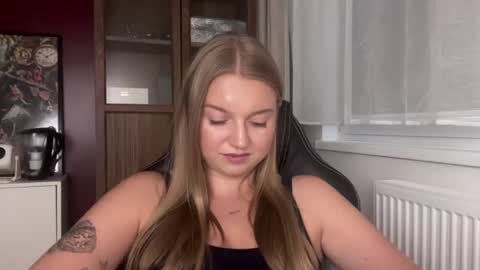 Erica online show from August 13, 1:58 pm