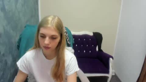 mysticaluna06 online show from August 3, 1:34 am