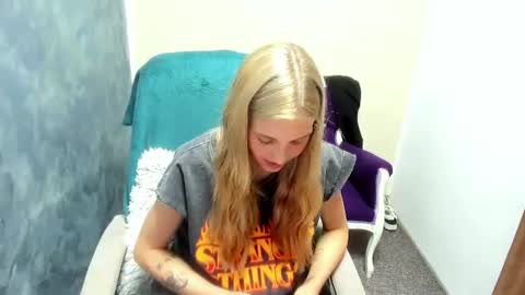 mysticaluna06 online show from August 12, 11:40 pm