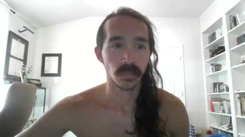 mythrowawayatx online show from August 16, 2:54 pm