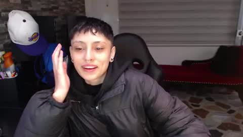 n3utro444 online show from July 8, 11:58 am