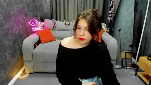 Ari online show from August 15, 9:35 am