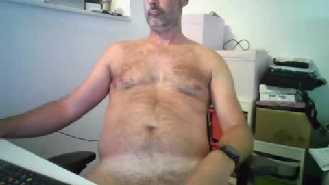 naaktlopertjebe online show from September 5, 7:57 am