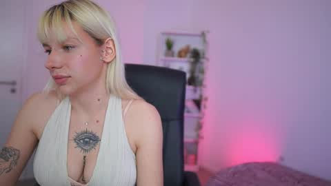 Nadia 18 online show from March 16, 7:18 pm