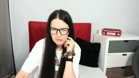 nadiatrue online show from July 9, 5:51 pm