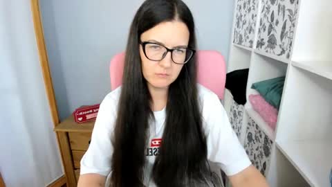 nadiatrue online show from August 1, 3:07 pm