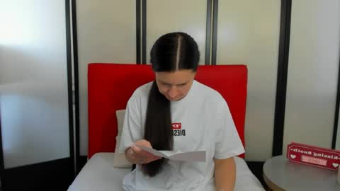 nadiatrue online show from August 17, 2:44 pm