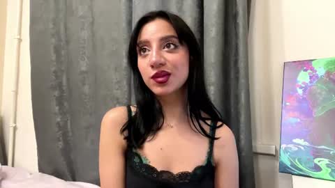 Leya online show from August 2, 4:25 pm