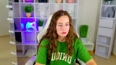 NadinnL online show from August 13, 7:44 am
