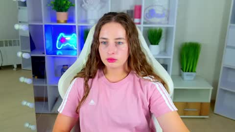 NadinnL online show from August 16, 6:06 am
