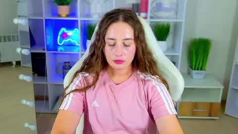 NadinnL online show from August 16, 7:12 am