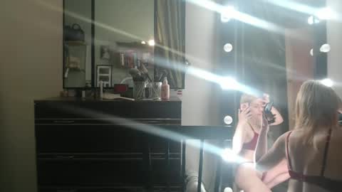 nadyagt online show from May 18, 9:04 pm