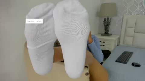 naia_cox online show from August 11, 3:41 am