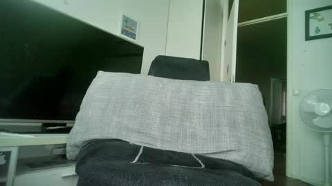 naimando353223 online show from August 12, 6:27 am