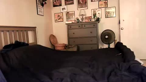 nakedmonkey online show from June 13, 11:01 pm
