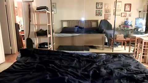 nakedmonkey online show from June 14, 3:47 am