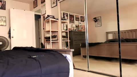 nakedmonkey online show from June 14, 11:57 pm