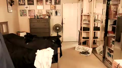 nakedmonkey online show from July 28, 1:22 am