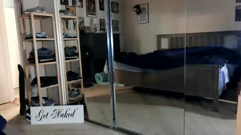 nakedmonkey online show from August 9, 2:01 am