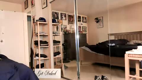 nakedmonkey online show from August 14, 1:20 am