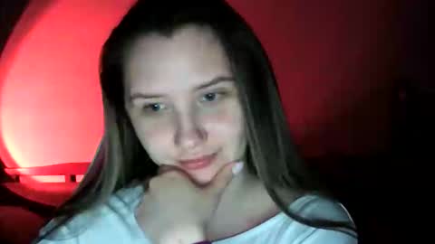 Lola online show from April 3, 6:38 pm