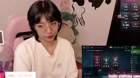 nami_usagi online show from July 31, 9:20 pm