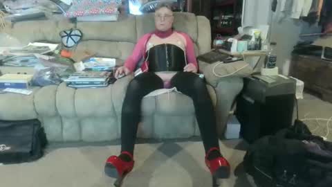 nancyboy_1 online show from April 13, 1:19 am