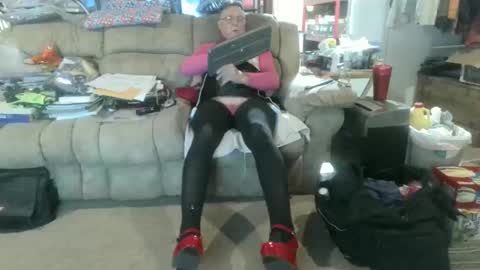 nancyboy_1 online show from April 24, 9:20 pm
