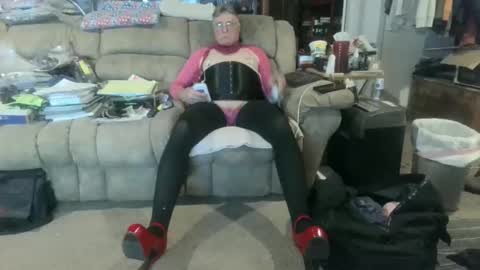 nancyboy_1 online show from April 27, 2:41 am