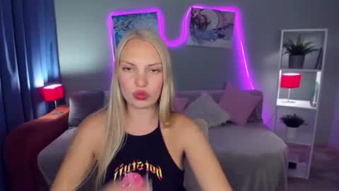 NancySummer online show from September 3, 1:03 pm