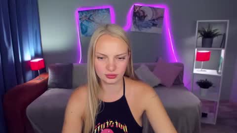 NancySummer online show from September 3, 2:09 pm