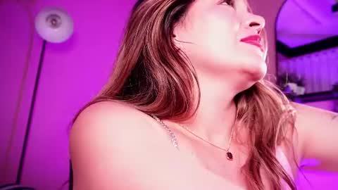 nanis_dash online show from August 3, 10:39 pm
